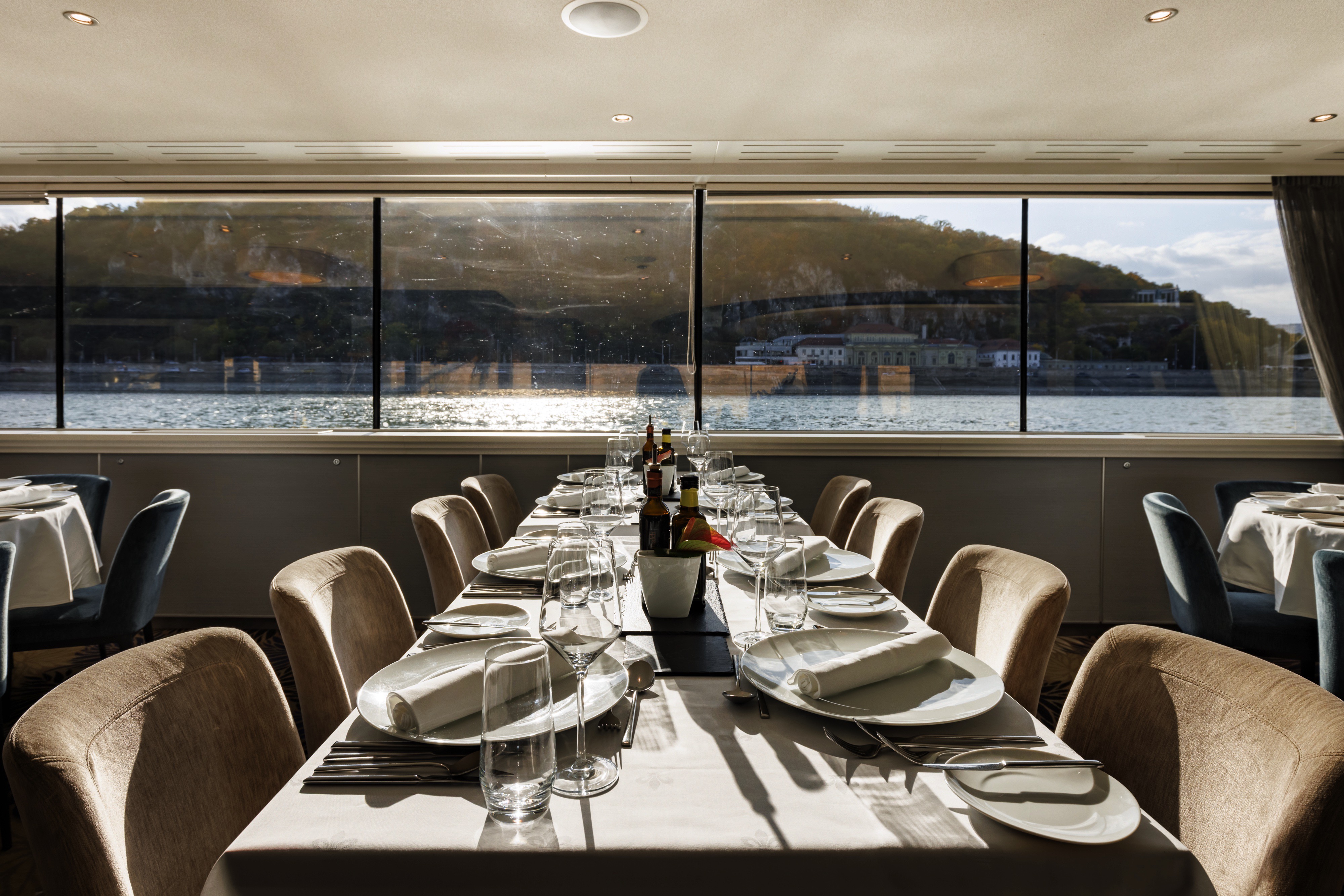 Avalon Passion - Panorama Dining Room